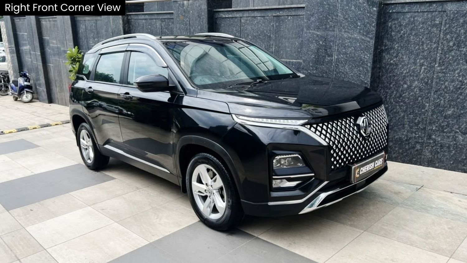 MG HECTOR - SHINE PRO CVT – SUNROOF - AUTOMATIC - 2024