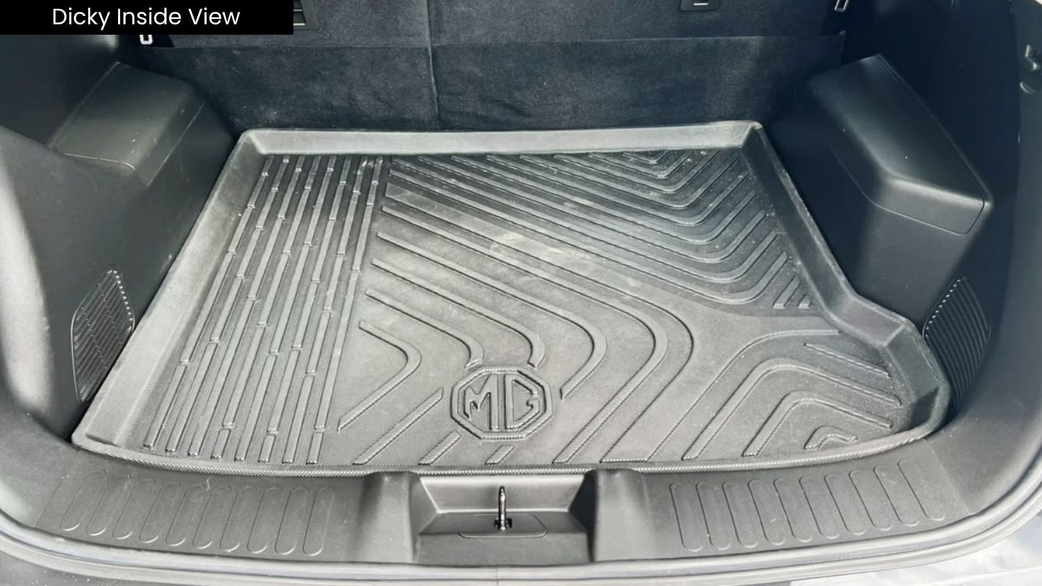 MG HECTOR - SHINE PRO CVT – SUNROOF - AUTOMATIC - 2024