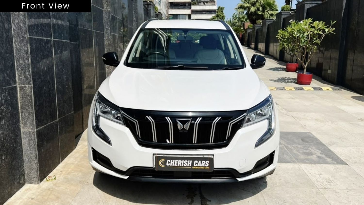 MAHINDRA XUV 700 - MX - 2023