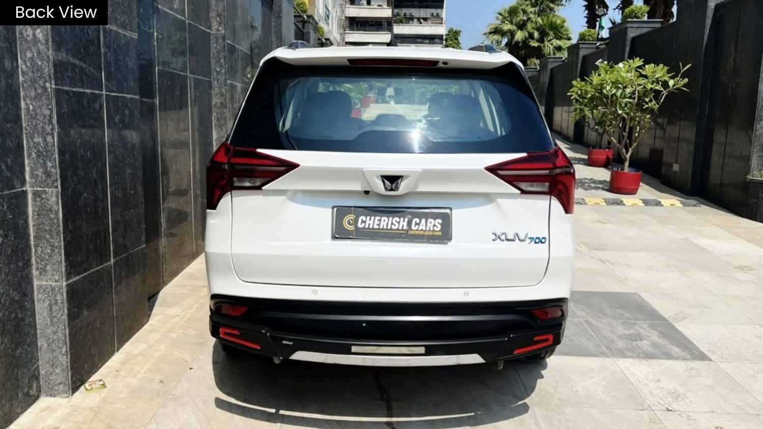 MAHINDRA XUV 700 - MX - 2023
