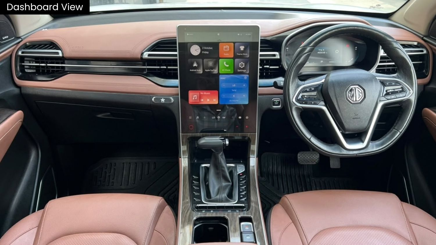 MG HECTOR PLUS - SAVVY PRO CVT – PANAROMIC SUNROOF - AUTOMATIC - 2023