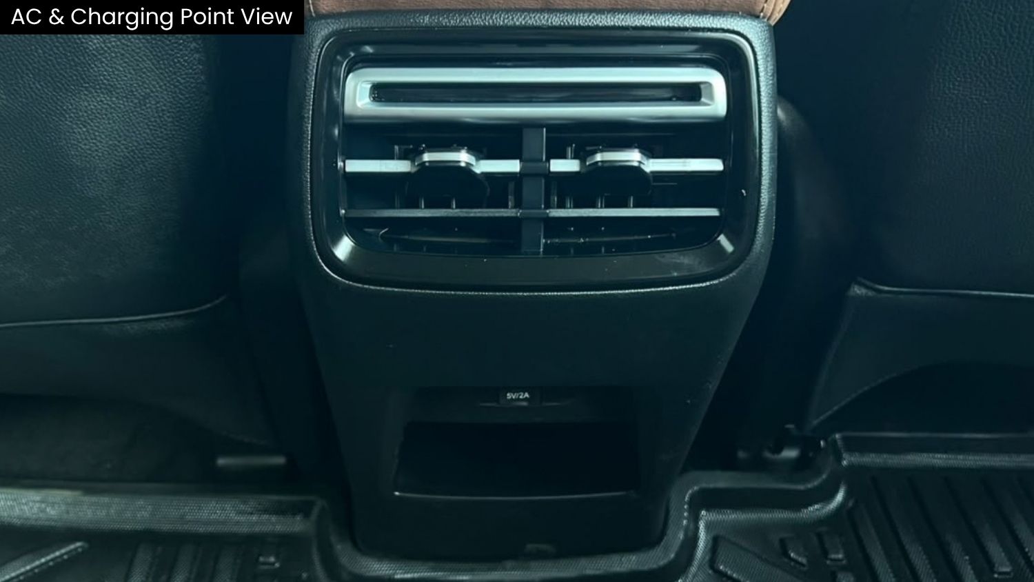 MG HECTOR PLUS - SAVVY PRO CVT – PANAROMIC SUNROOF - AUTOMATIC - 2023