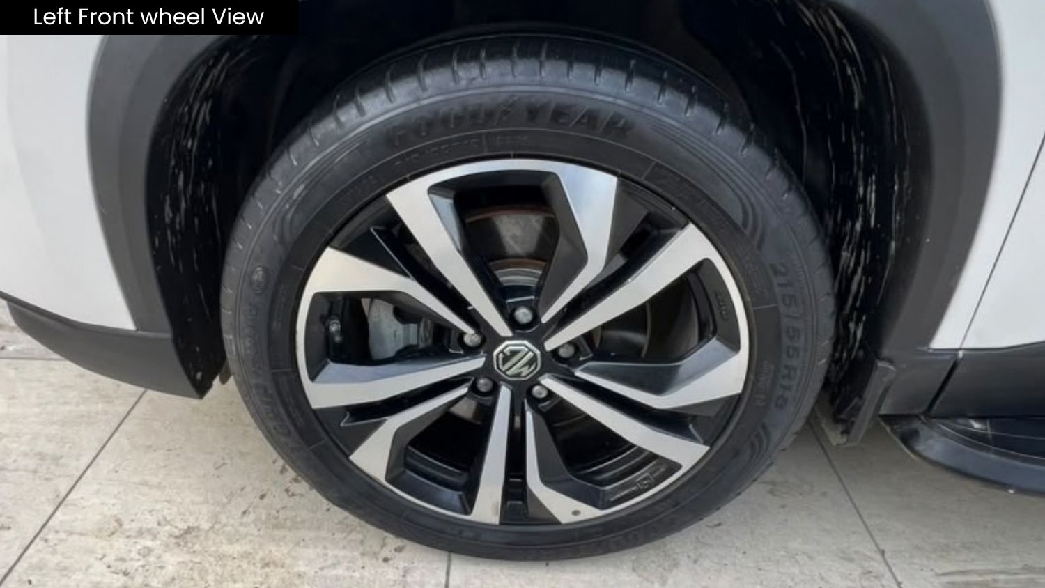 MG HECTOR PLUS - SAVVY PRO CVT – PANAROMIC SUNROOF - AUTOMATIC - 2023