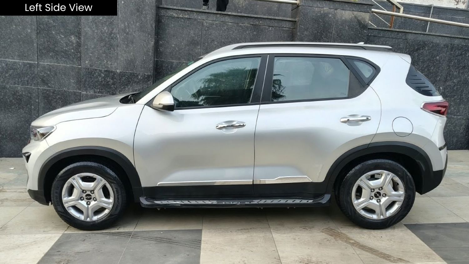 KIA SONET - HTK PLUS IMT - SUNROOF - 2023