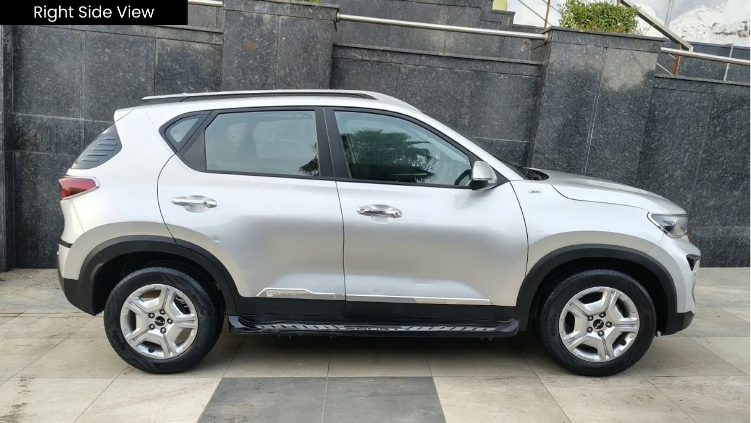 KIA SONET - HTK PLUS IMT - SUNROOF - 2023
