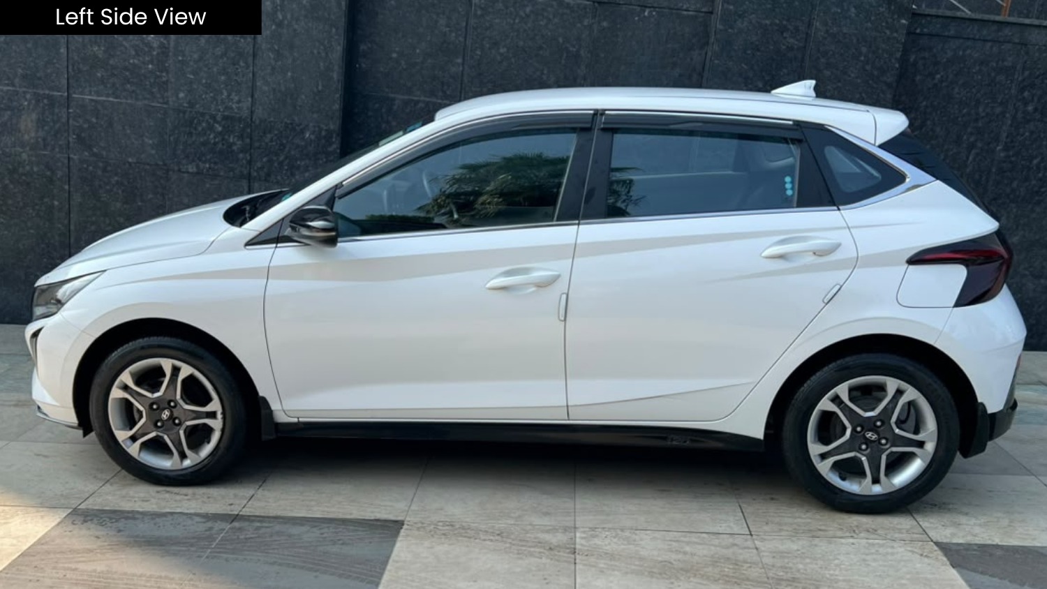 HYUNDAI i20 - SPORTZ IVT - AUTOMATIC - 2023