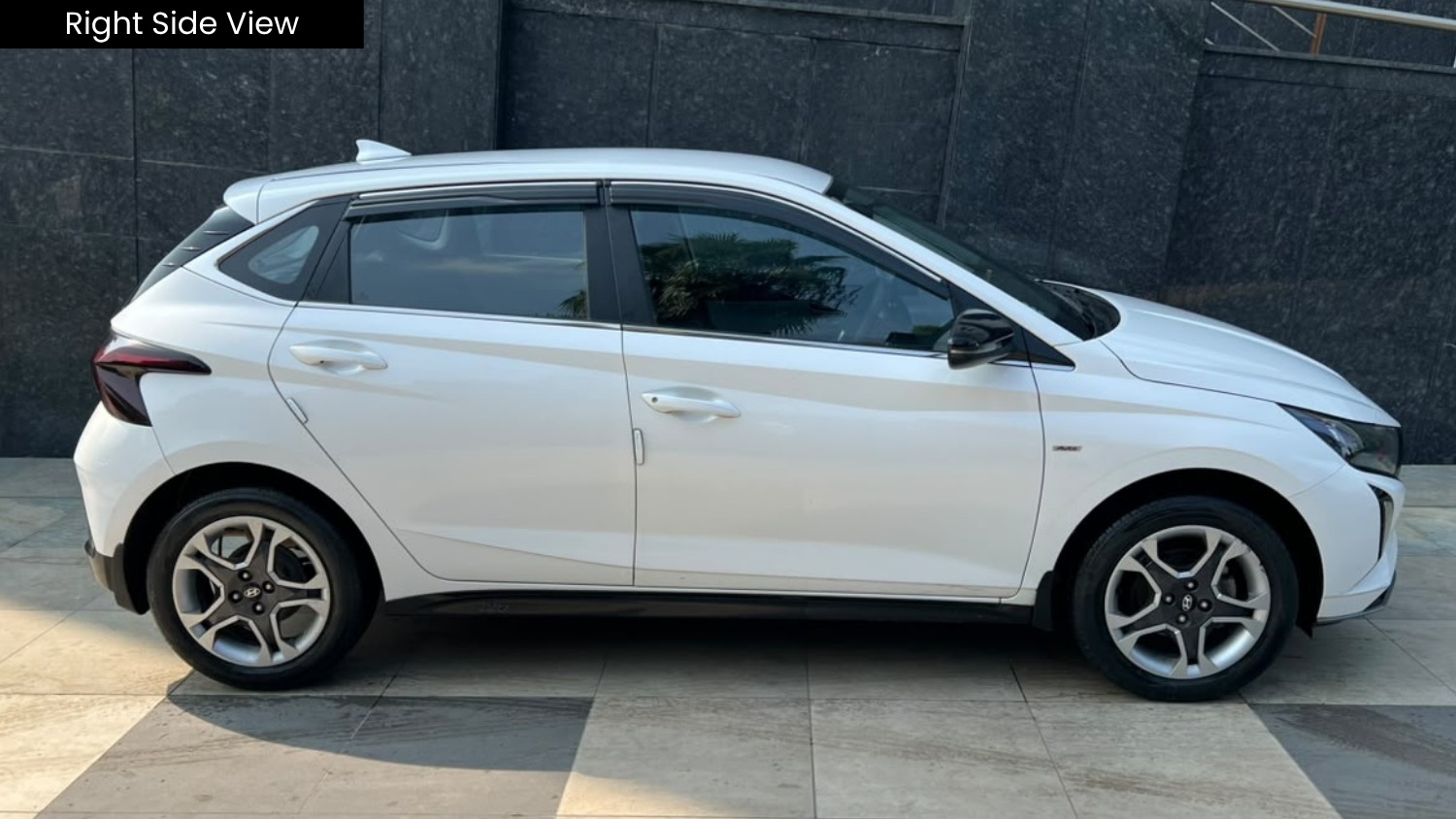 HYUNDAI i20 - SPORTZ IVT - AUTOMATIC - 2023
