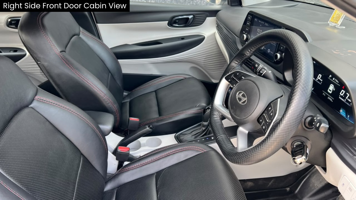 HYUNDAI i20 - SPORTZ IVT - AUTOMATIC - 2023