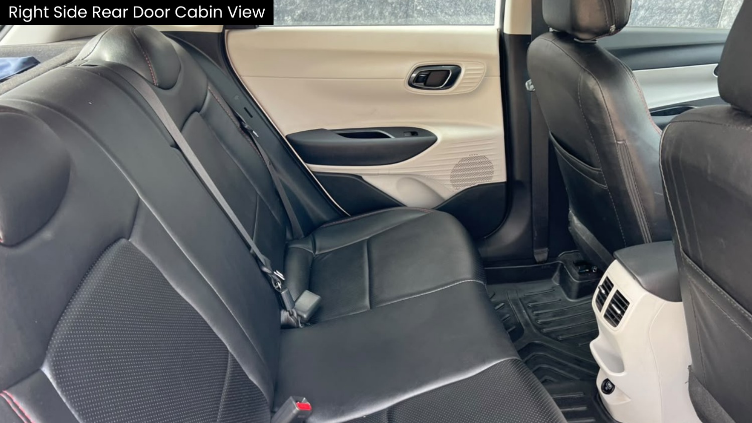 HYUNDAI i20 - SPORTZ IVT - AUTOMATIC - 2023