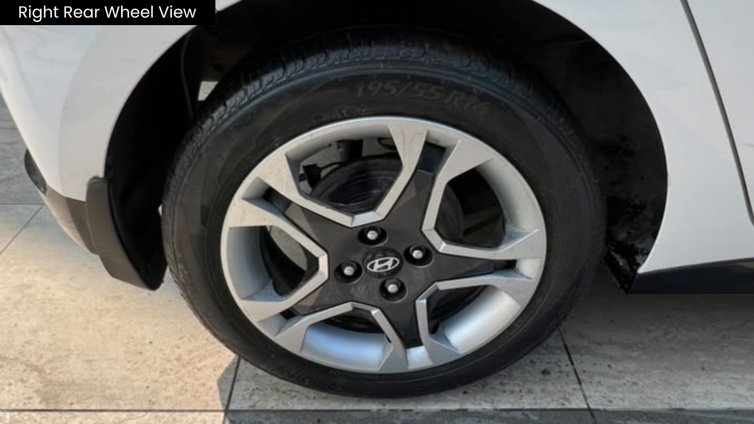HYUNDAI i20 - SPORTZ IVT - AUTOMATIC - 2023