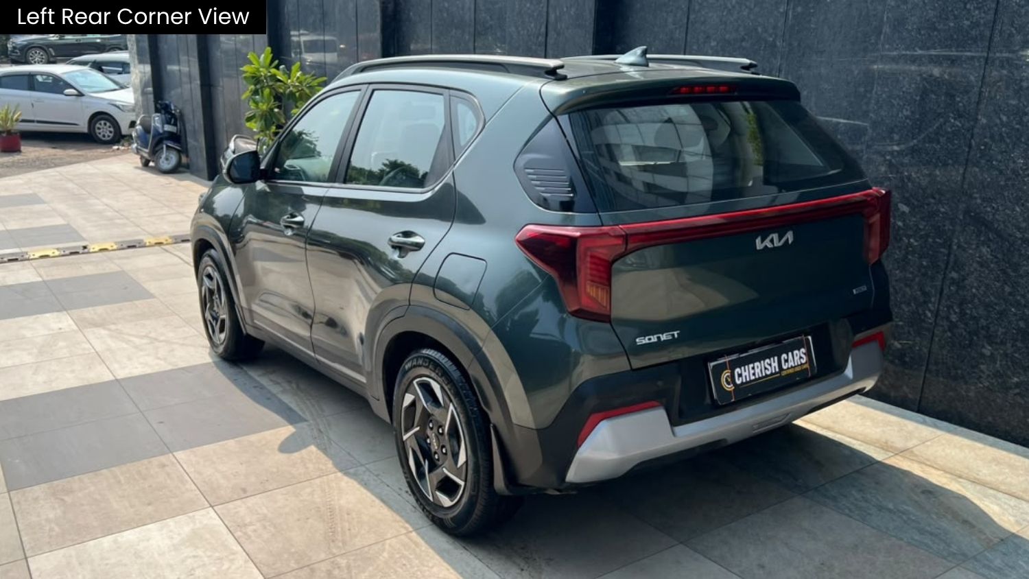 KIA SONET - HTX DCT - SUNROOF - 2024