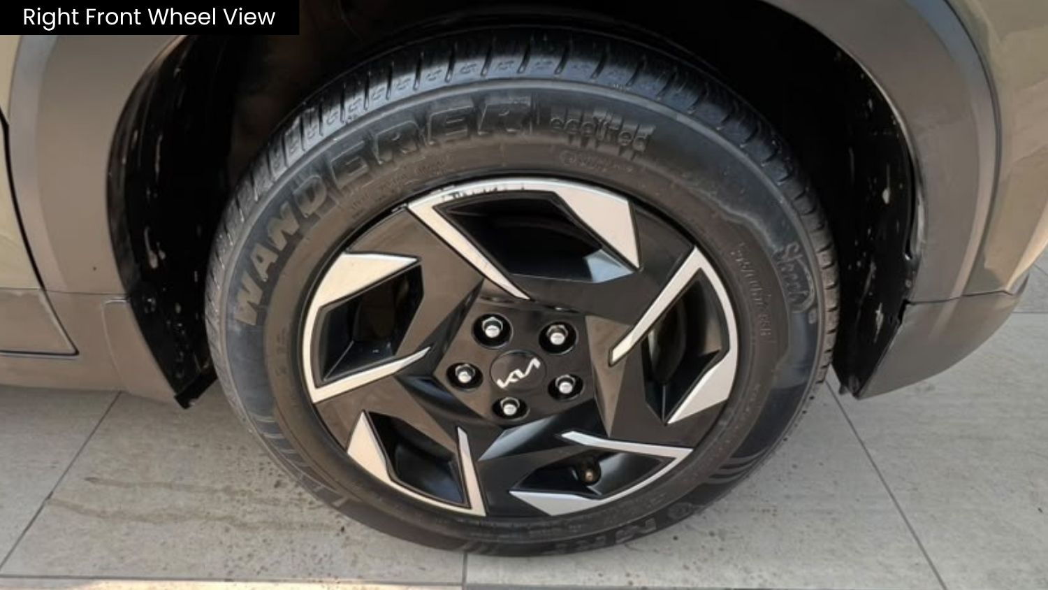 KIA SONET - HTX DCT - SUNROOF - 2024