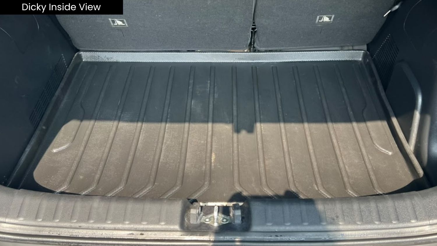 KIA SONET - HTX DCT - SUNROOF - 2024