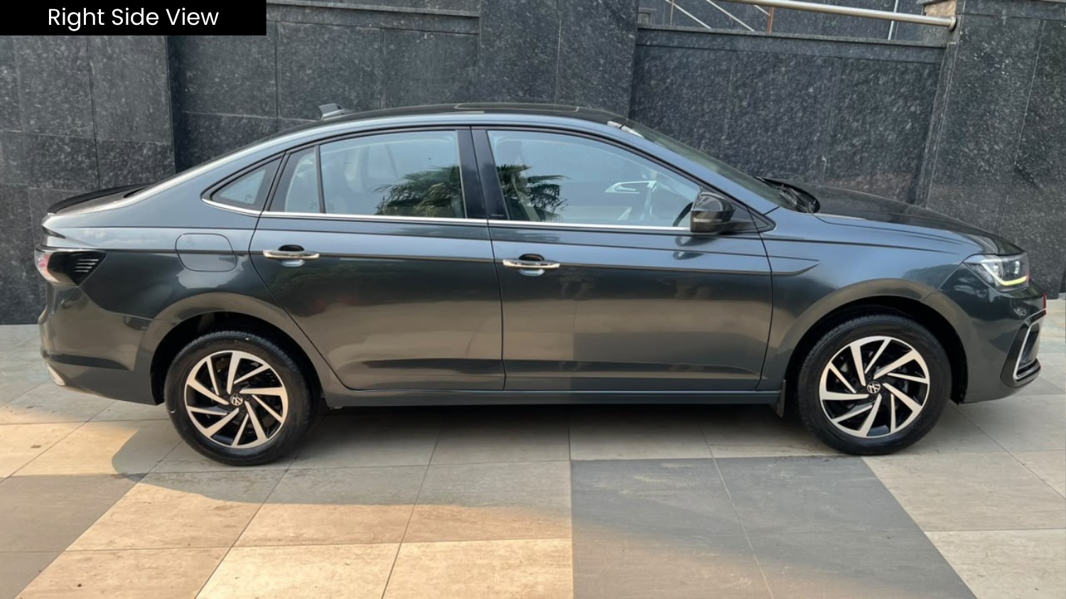 VW VIRTUS - TOPLINE 1.0 TSI AT - SUNROOF - AUTOMATIC - 2024