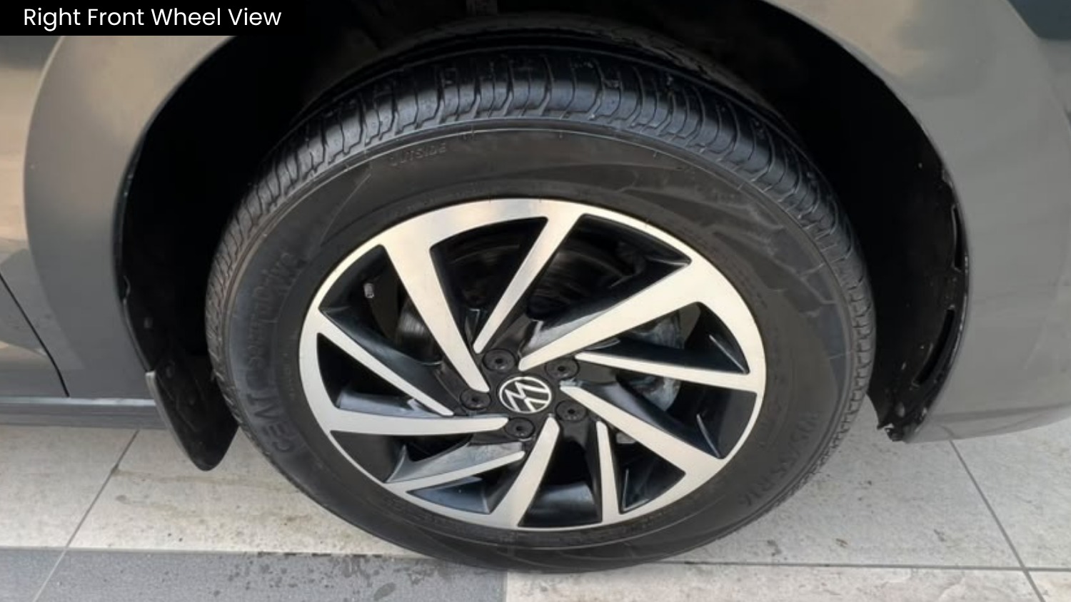 VW VIRTUS - TOPLINE 1.0 TSI AT - SUNROOF - AUTOMATIC - 2024
