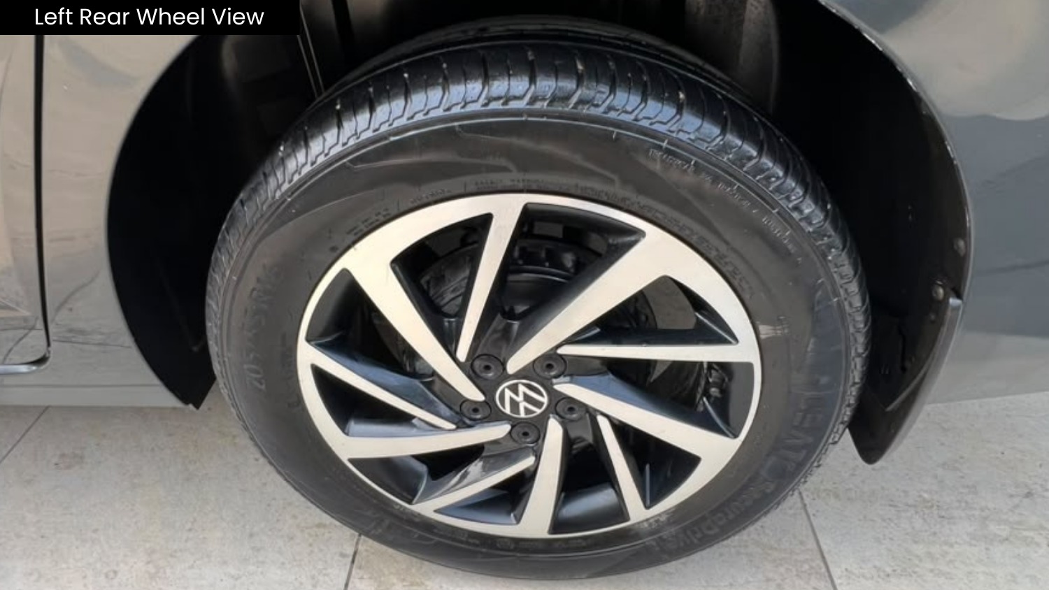 VW VIRTUS - TOPLINE 1.0 TSI AT - SUNROOF - AUTOMATIC - 2024