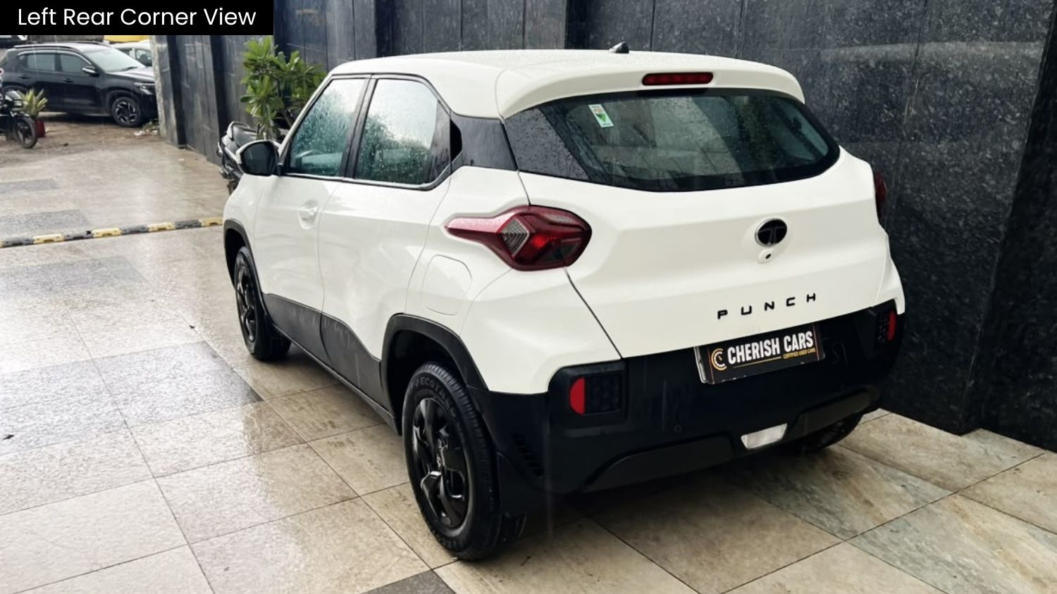 TATA PUNCH - ADVENTURE PLUS AMT - AUTOMATIC - 2025