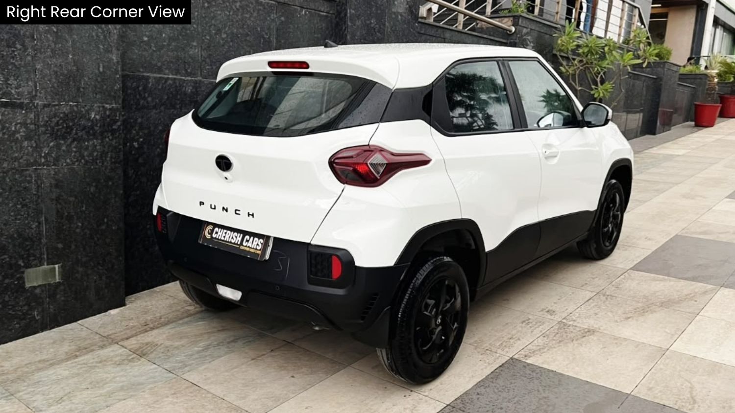 TATA PUNCH - ADVENTURE PLUS AMT - AUTOMATIC - 2025