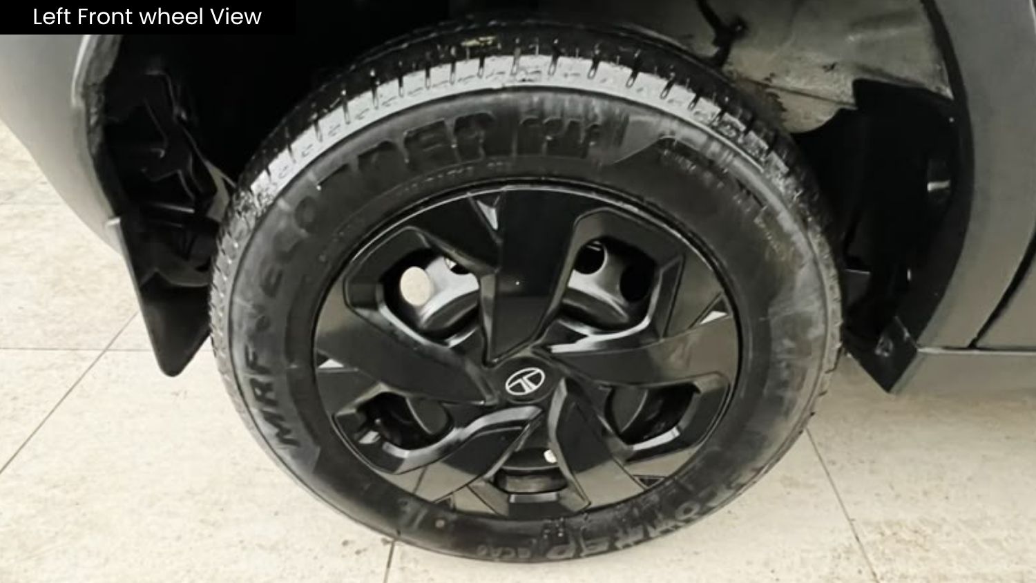 TATA PUNCH - ADVENTURE PLUS AMT - AUTOMATIC - 2025