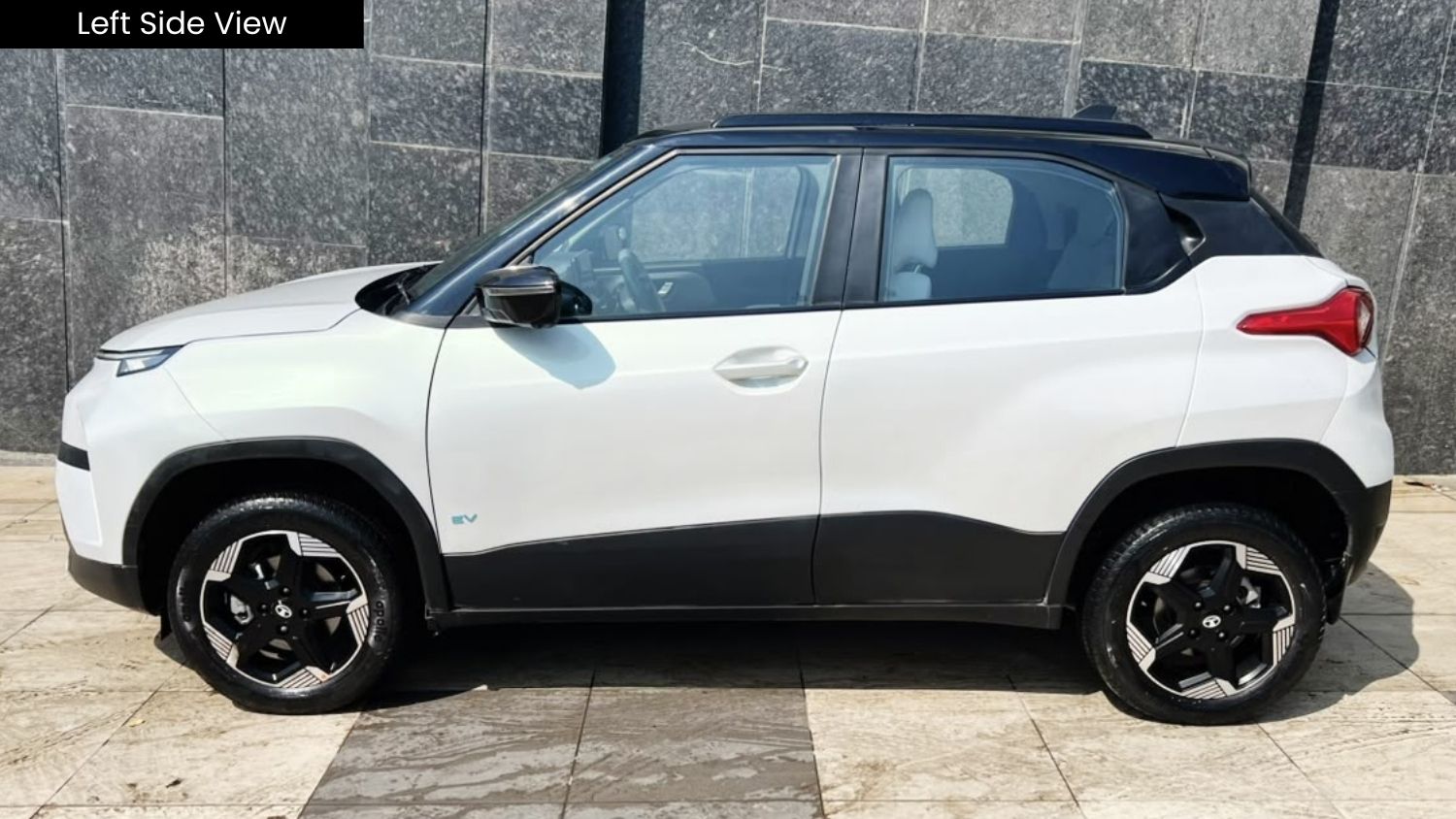 TATA PUNCH EV - EMPOWERED PLUS  S LONG RANGE - SUNROOF - AUTOMATIC - 2024