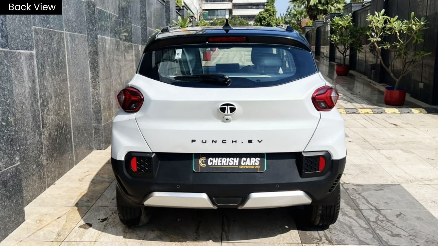 TATA PUNCH EV - EMPOWERED PLUS  S LONG RANGE - SUNROOF - AUTOMATIC - 2024