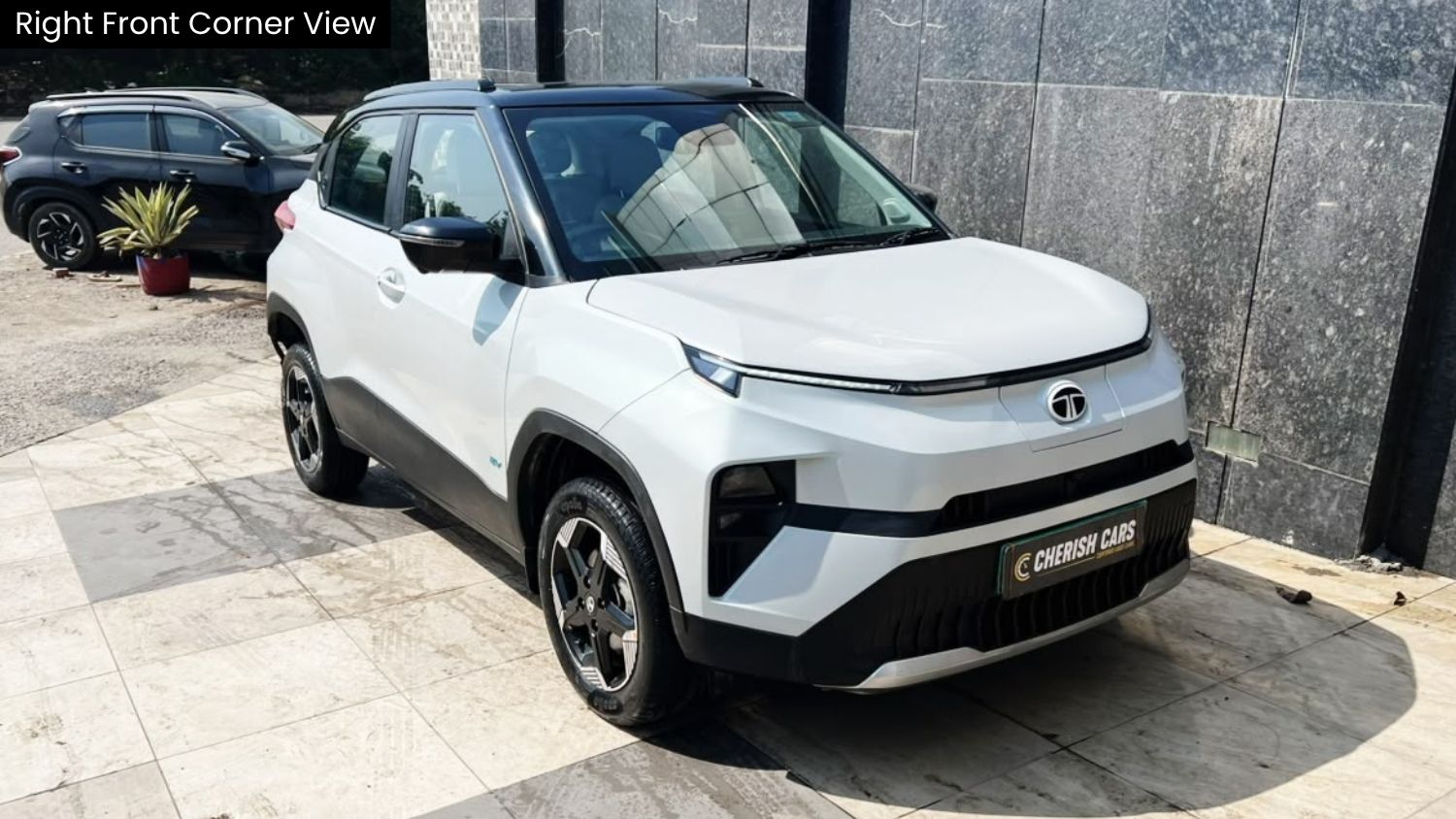 TATA PUNCH EV - EMPOWERED PLUS  S LONG RANGE - SUNROOF - AUTOMATIC - 2024