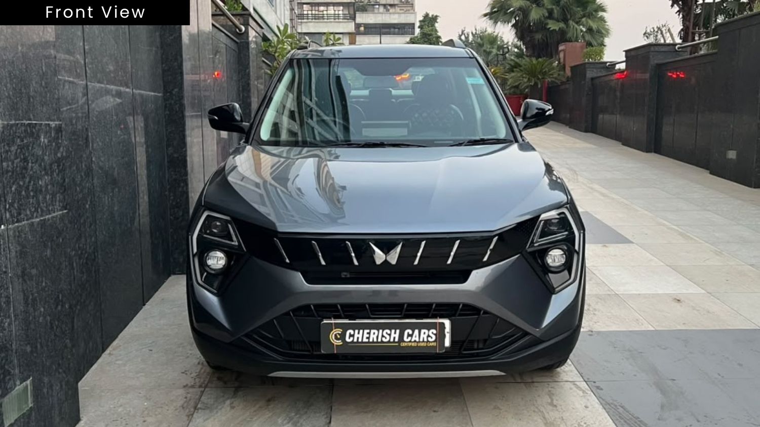 MAHINDRA XUV 3XO - AX5 - SUNROOF - 2024