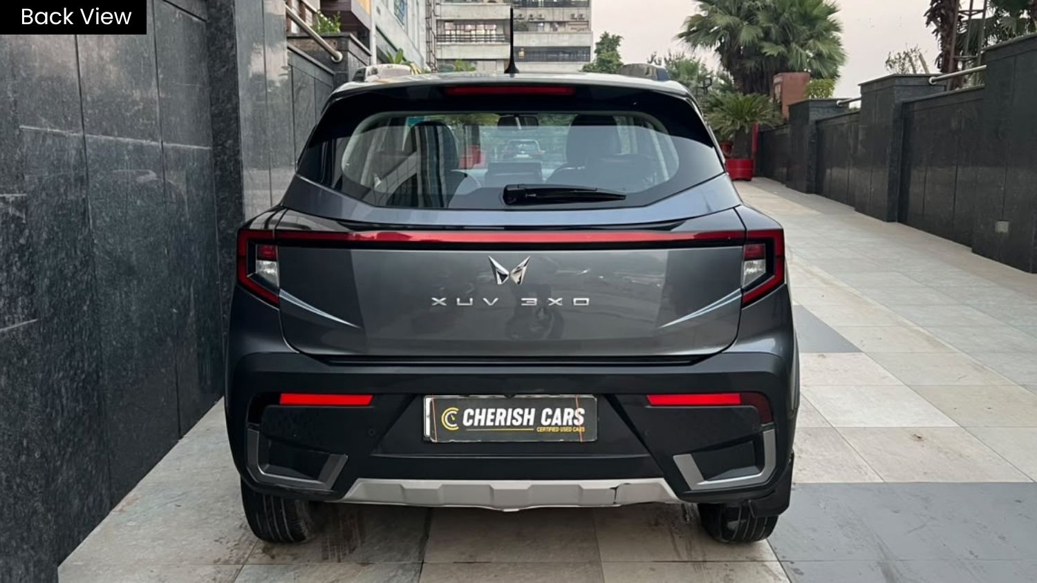MAHINDRA XUV 3XO - AX5 - SUNROOF - 2024