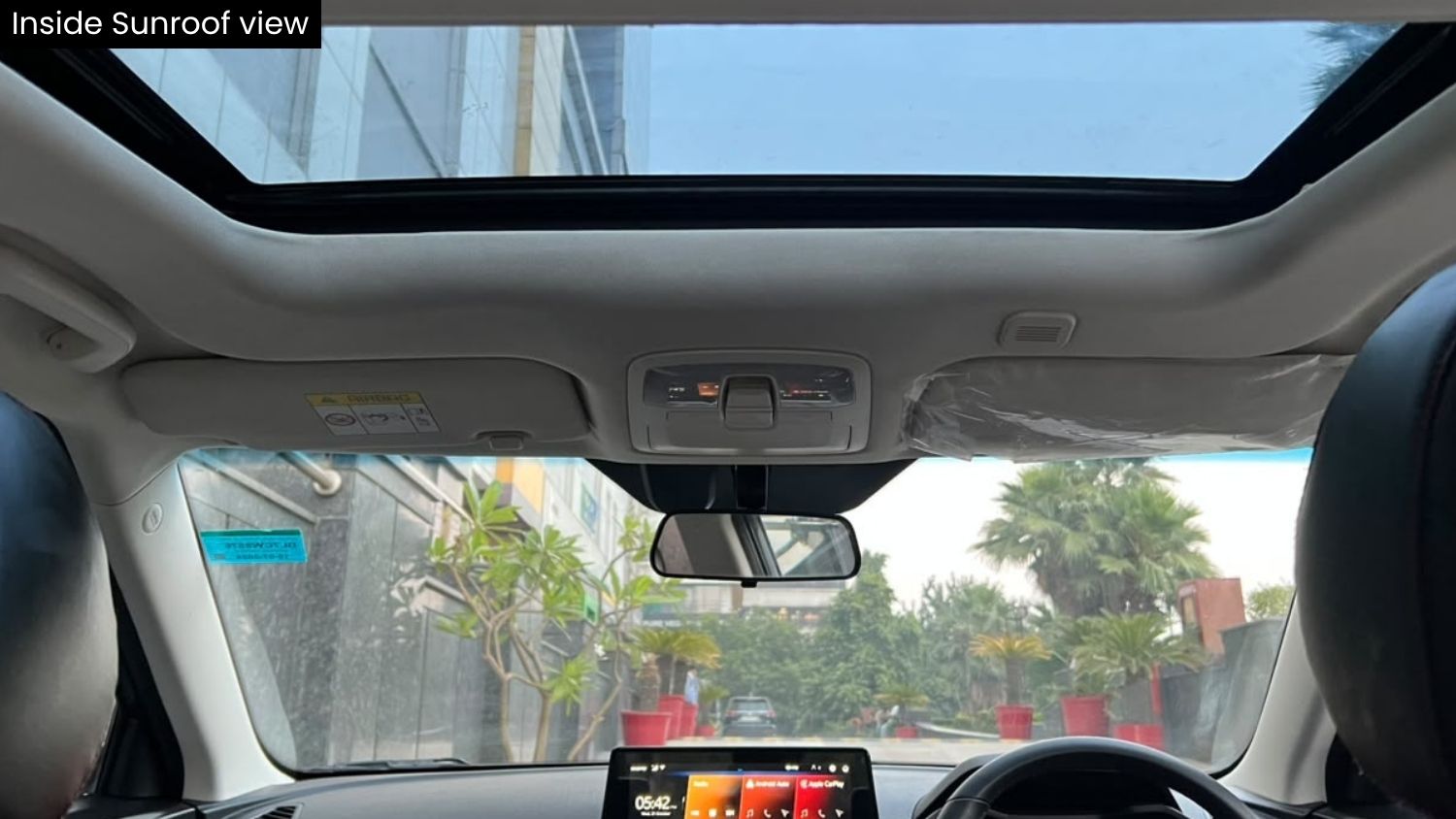 MAHINDRA XUV 3XO - AX5 - SUNROOF - 2024