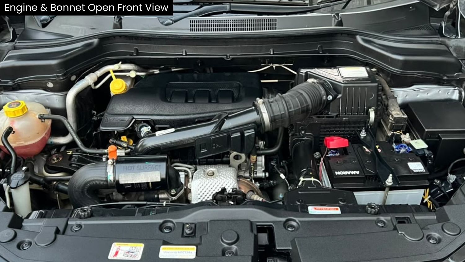 MAHINDRA XUV 3XO - AX5 - SUNROOF - 2024